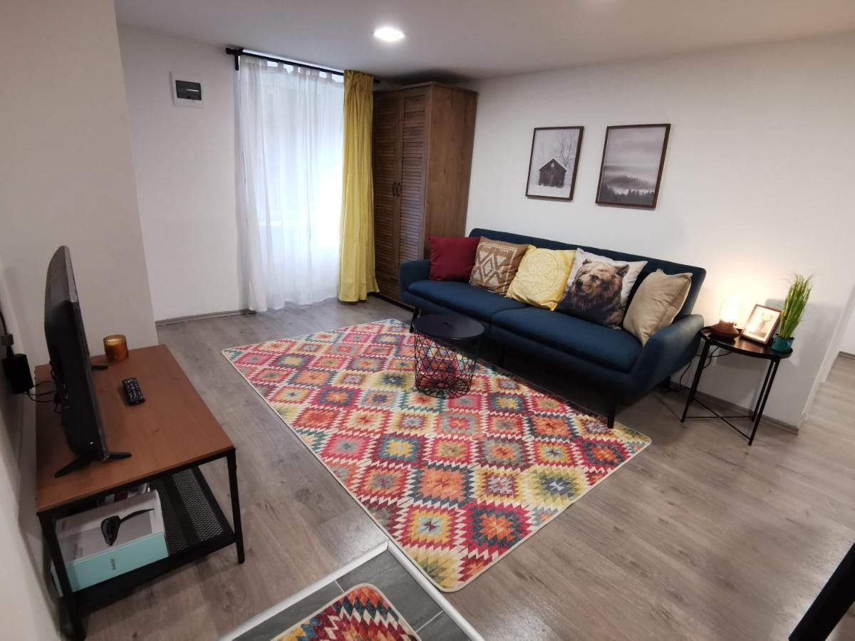 Smile Miko Apartment By Castle Будапеща Екстериор снимка